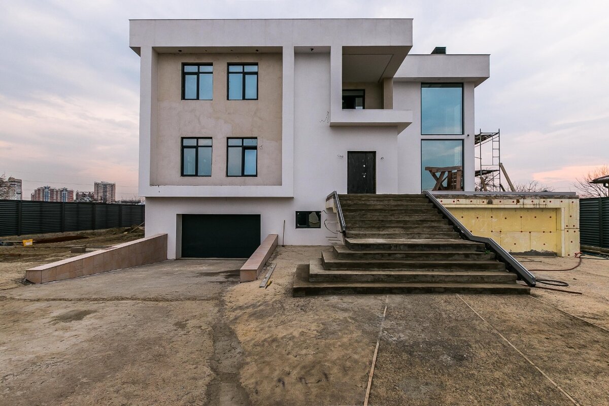 Дом на берегу реки Кубань. Фото: Виталий Попов