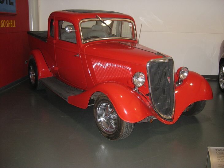 Ford Coupe Utility, первый пассажирский пикап из Австралии.