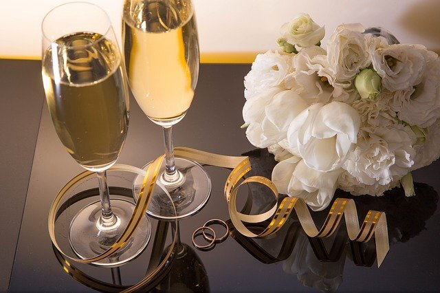 Как украсить бокалы для шампанского на Новый год