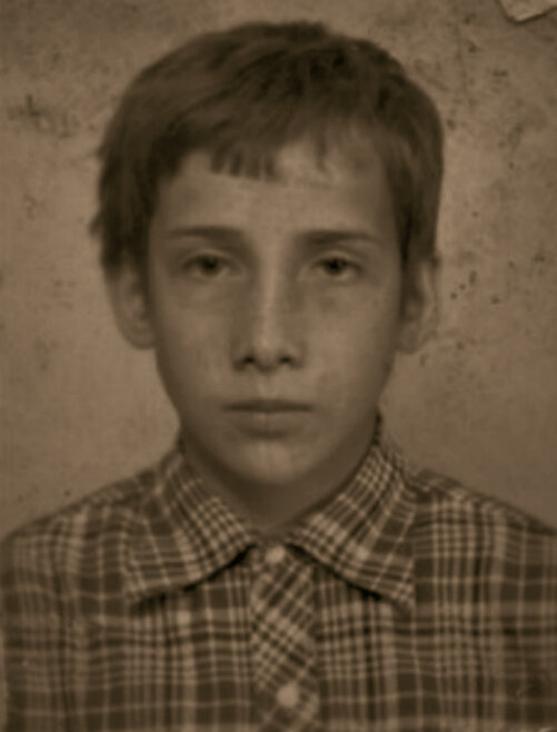 Здесь мне лет восемь