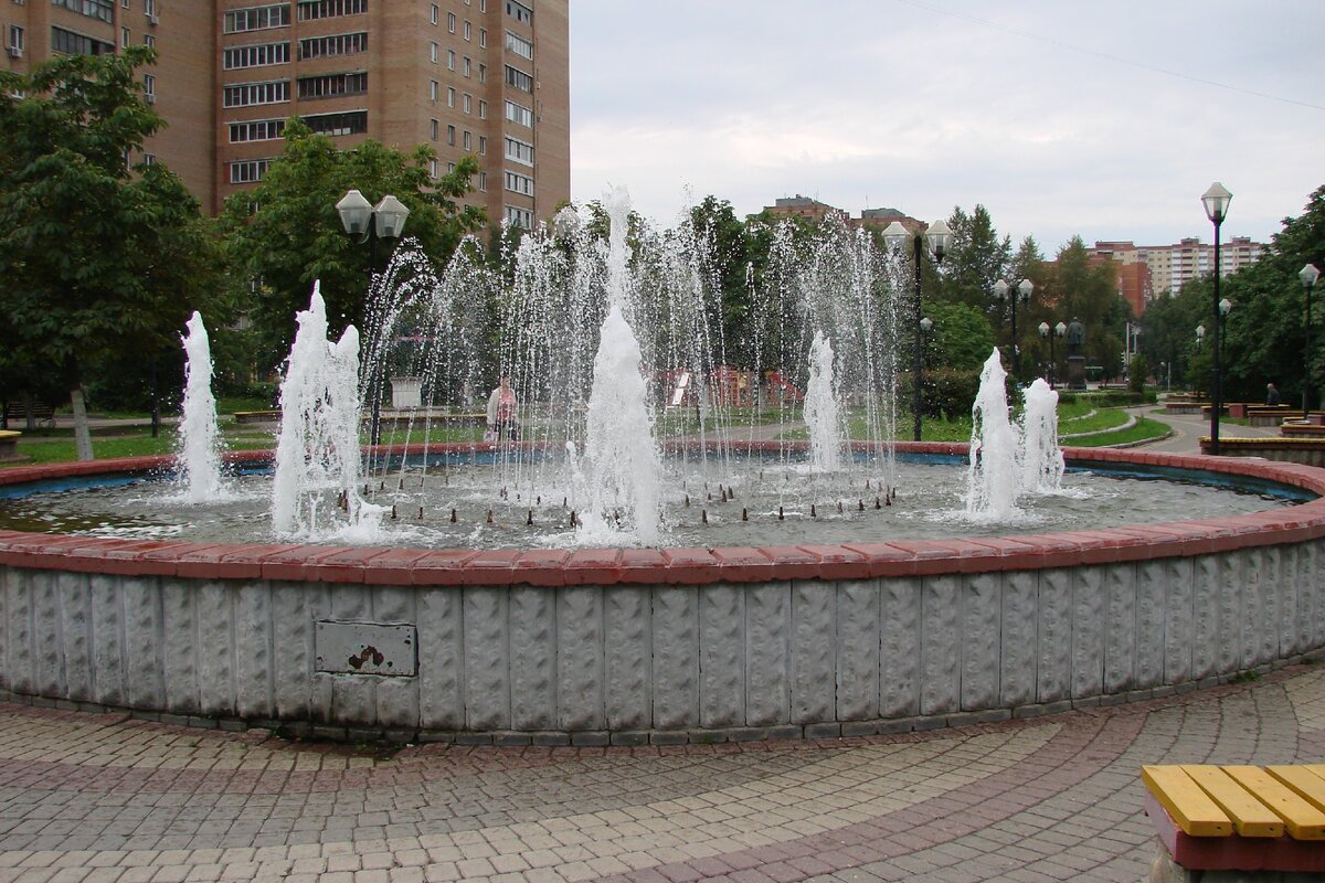 Вода в городе железнодорожный. Железнодорожный (Балашиха). Город Железнодорожный Московская область. Фонтан город Железнодорожный Орион. Железнодорожный Балашиха достопримечательности.