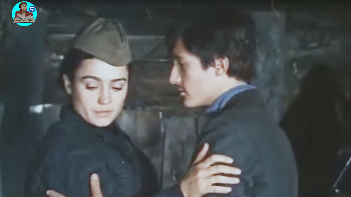 Кадр из фильма "Жду и надеюсь". Переводчик Шурка и Вера (Наталья Сумская), девушка, которая ждала и надеялась.