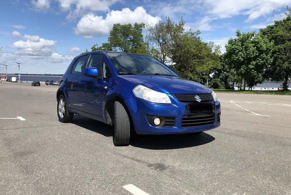 Suzuki SX4.