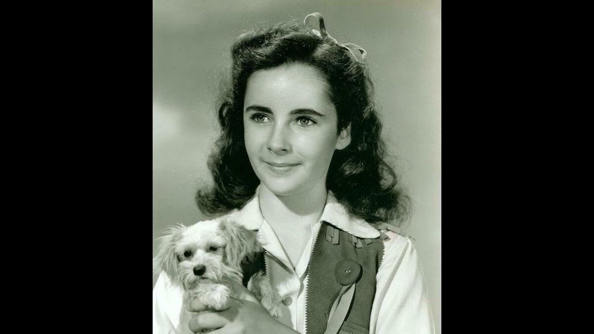 Элизабет в юности