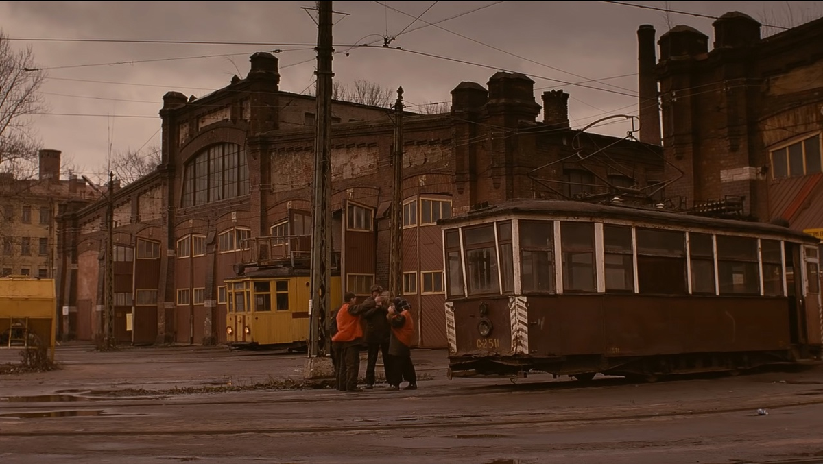 ВВ-5 на кадрах из фильма "Брат" режиссера А. Балабанова