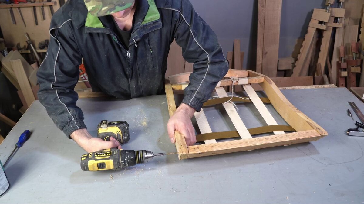 Дополнительное крепление для каркаса кресла. Фото автора. 