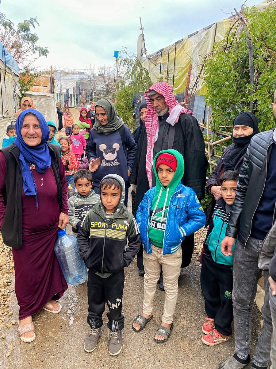 Вот так выглядят люди, которые живут в палатках близ границы Сирии и Ливана.