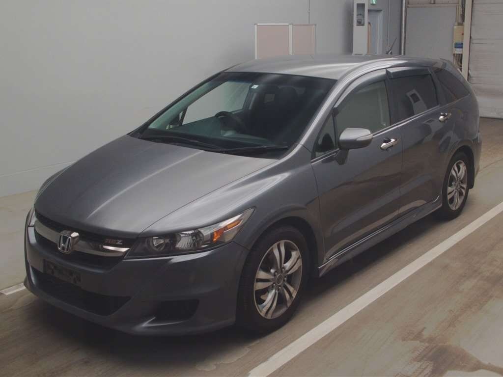 Фото с аукциона Японии. Honda Stream, вид спереди