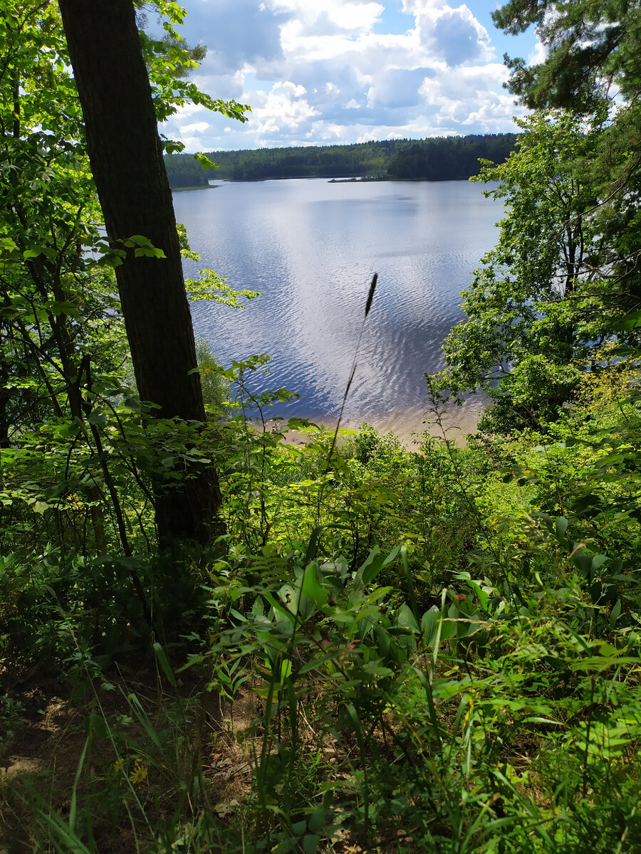 Вид на озеро.