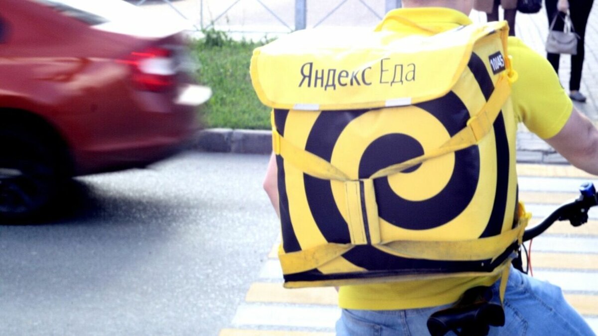     Доставку из сети предприятий быстрого питания «Вкусно — и точка» начнут осуществлять с 29 ноября в 21 городе России. Она будет запущена через «Яндекс Еду» и Delivery Club. Однако до Казани дойдет только к концу зимы.