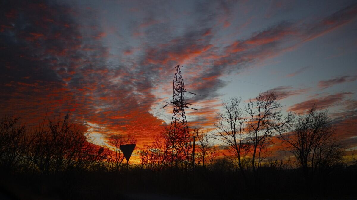    Линия электропередач на Украине© AFP 2022 / Bulent Kilic