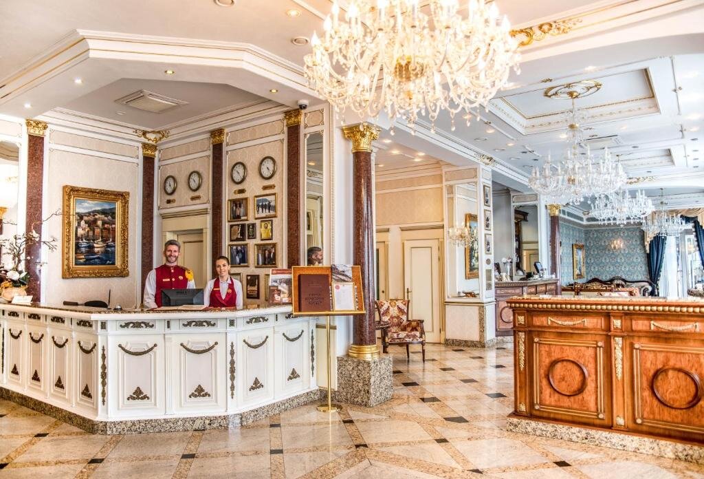 Grand Palace 5*