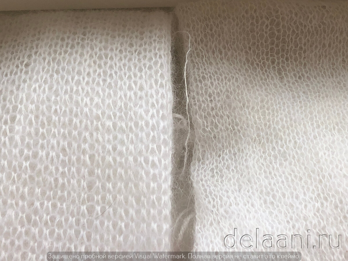 Слева полотно из мохера, связанное на машинке Addi-Express Kingsize, справа - вручную спицами