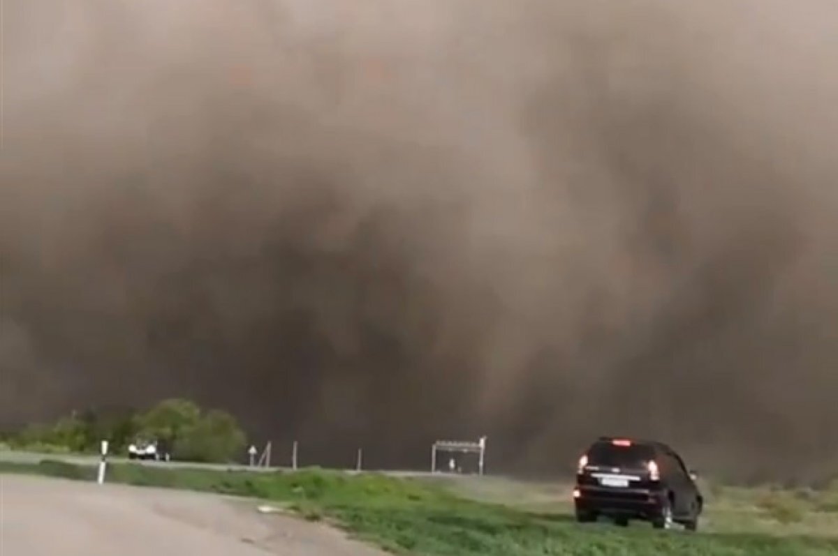    Пыльные бури накроют два региона южной части России