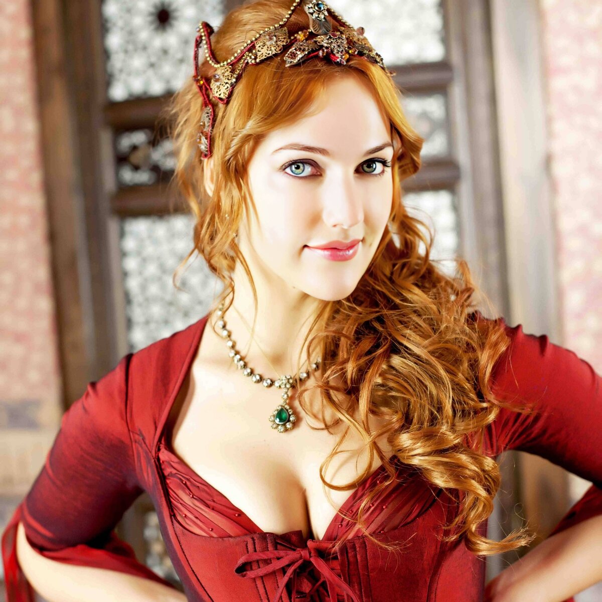 фото Мерьем Узерли