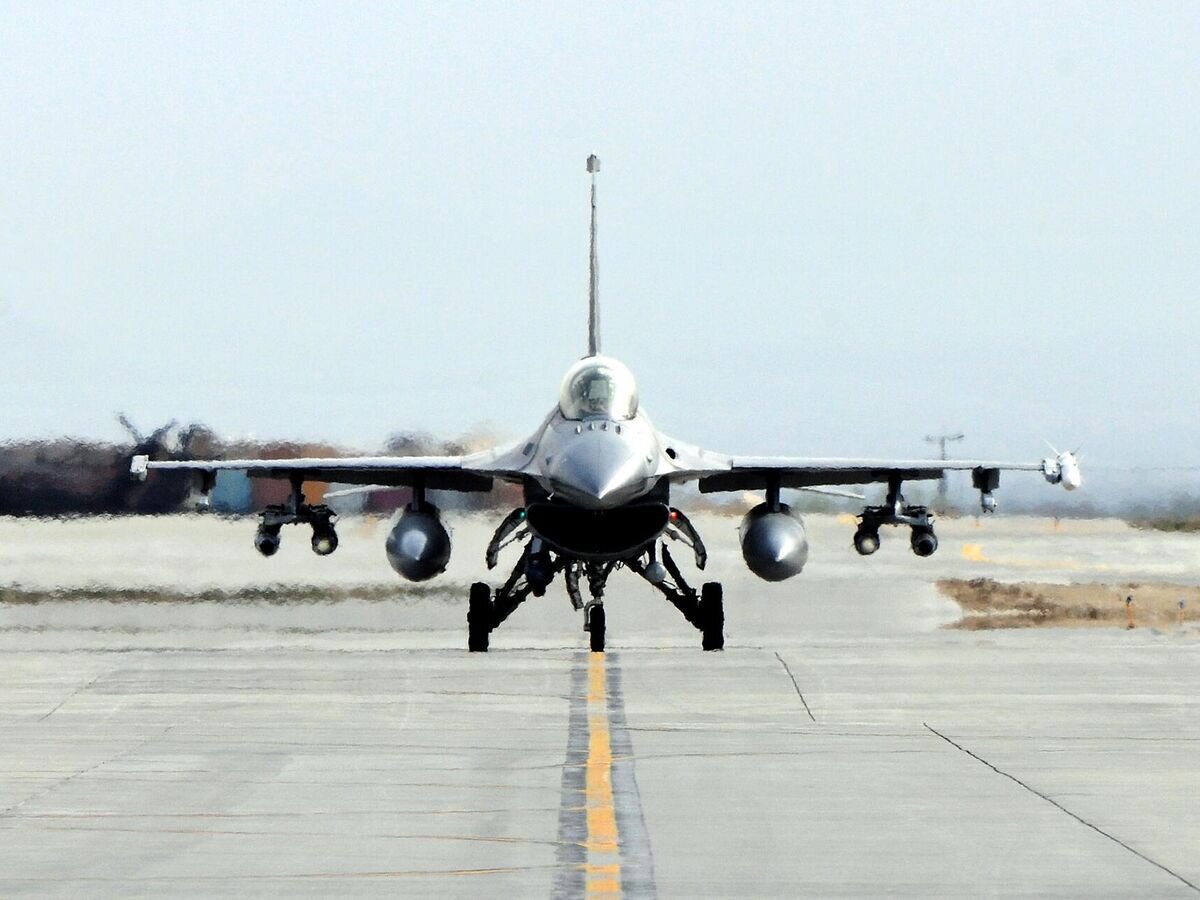 Американский истребитель F-16 Fighting Falcon© Фото : U.S. Air Force / Senior Airman Christopher Willis
