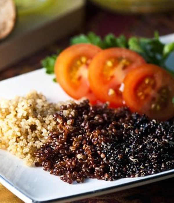 https://cdn.pixabay.com/photo/2018/12/22/16/36/quinoa-3889915__340.jpg