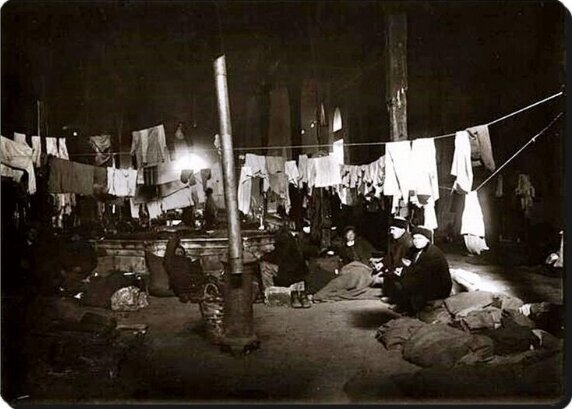 Быт в изгнании