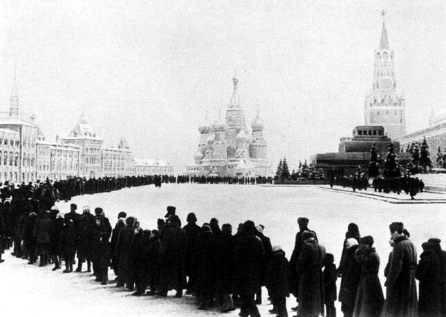 Кто к наркологу крайний?