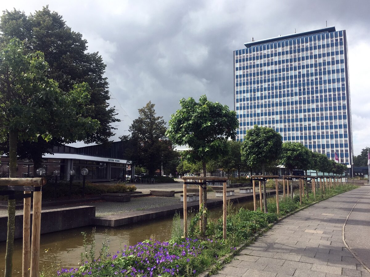 Административное здание университета. Самый высокий дом в городе