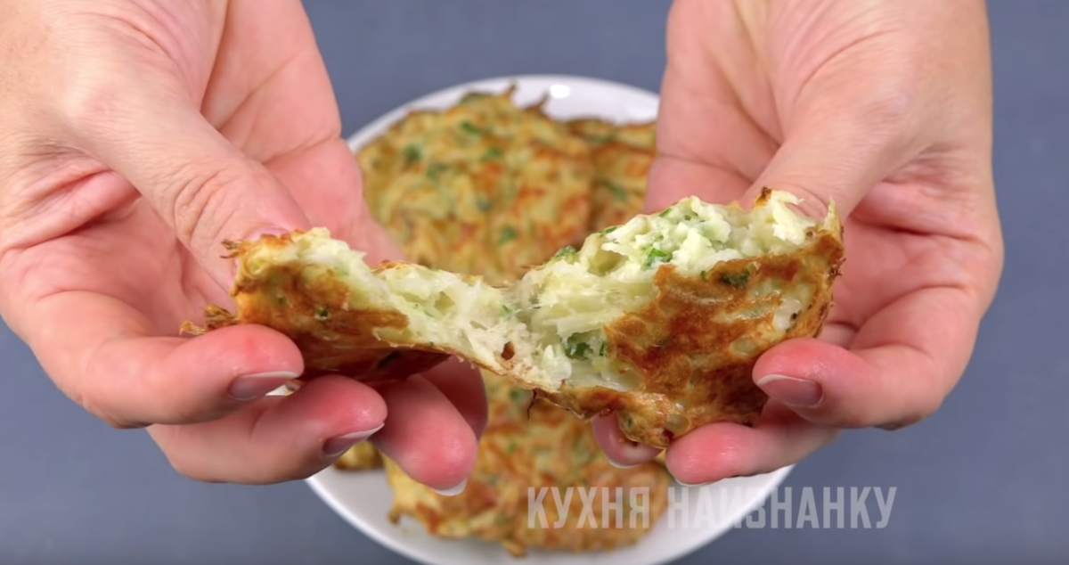 Вкуснейшие оладьи из капусты – сметают со стола сразу же | Food, Recipes, Vegetables