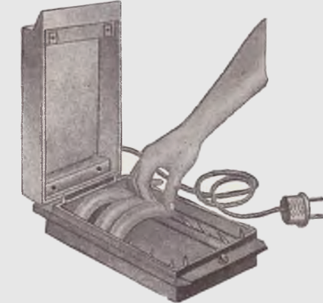 Контактная электрическая сосисковарка 60-х. 