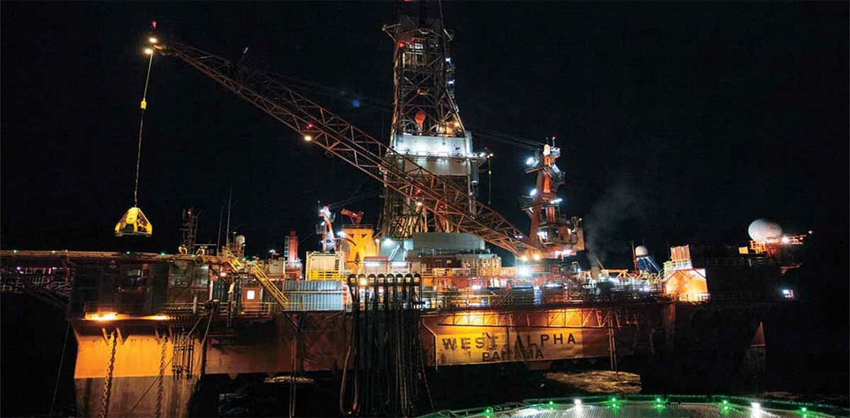 нефть в сирии. захваченный танкер. нефтяная промышленность сирии. южная корея захватила нефть. артисты из северной кореи.