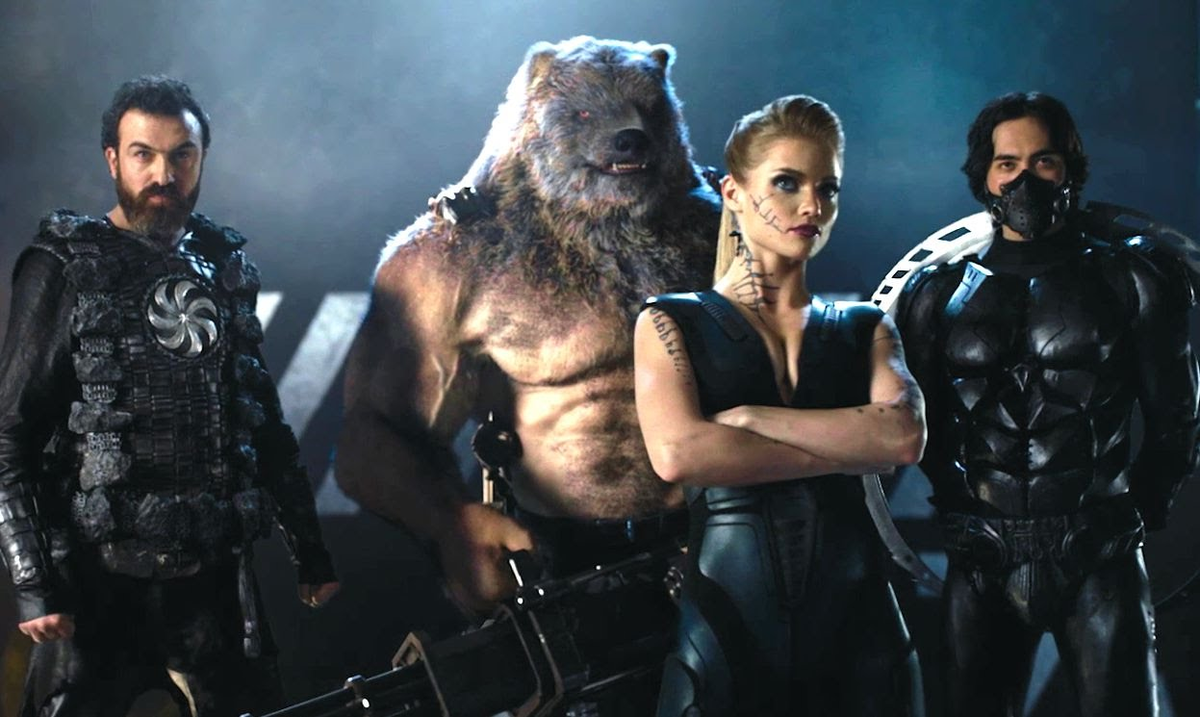  Во времена Холодной войны секретная организация «Патриот» создала отряд супергероев, в который вошли участники из различных советских республик. Долгие годы героям приходилось скрывать свою сущность, однако в тяжелые для страны времена они вновь берутся за дело.