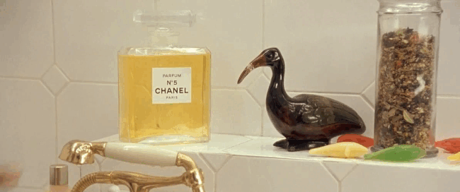 Иногда встречаешь человека и с 40 метров понимаешь, что он пользуется духами именно так