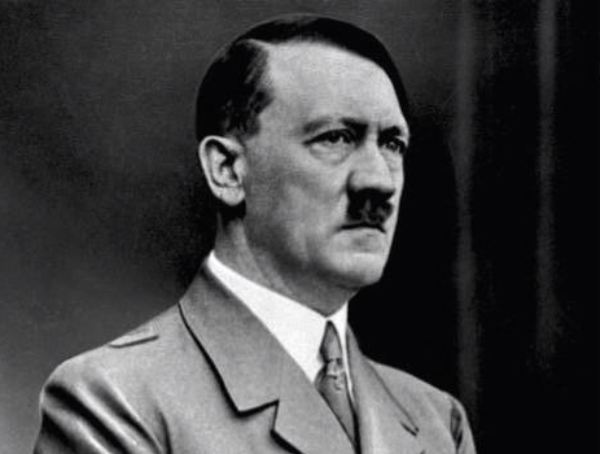 Адольф Гитлер