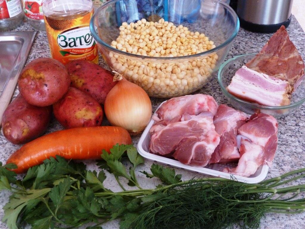 суп гороховый с копченостями белорусский. суп гороховый с копченостями. какие копчености подходят для горохового супа. какие копчености подходят для горохового супа. суп гороховый с копченостями.
