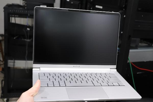 Тестирование проводилось на ноутбуке Motile M141 на основе процессора AMD Ryzen 3 3200U. 