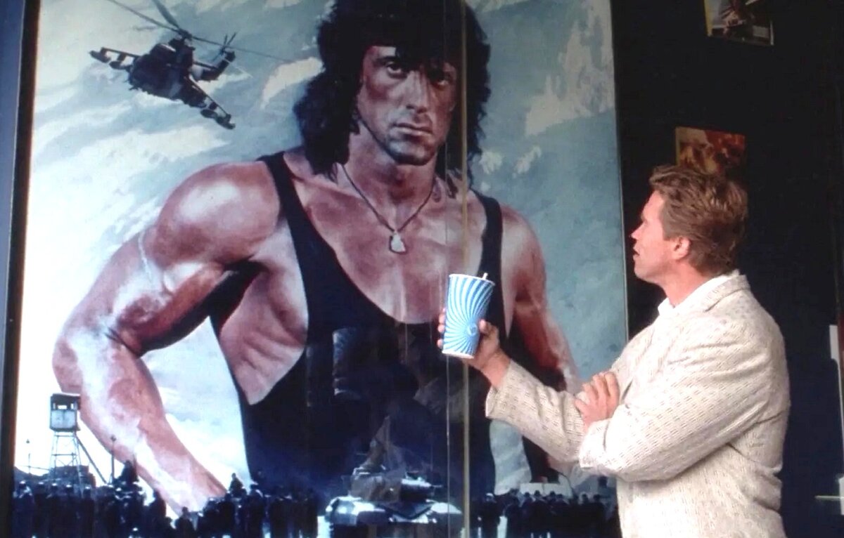 Давай-давай, ехидствуй!  Посмотрим, кто у кого через двадцать два года будет в боевиках на подхвате играть. 