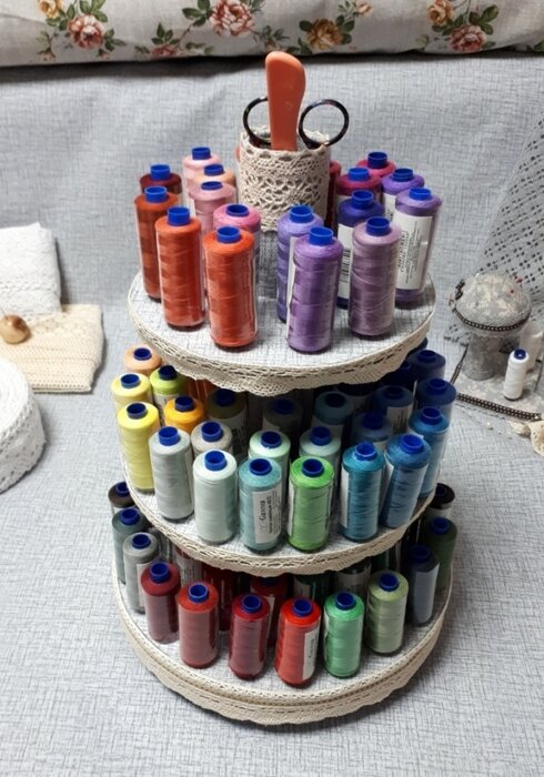 Подставка под швейные нитки - 120 катушек.