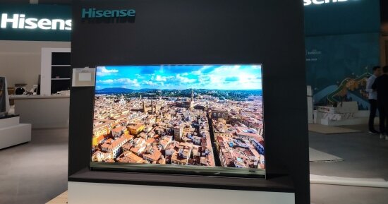 Hisense 85U9E Pro на выставке (источник фото http://upload.cheaa.com/2019/0905/1567676067775.jpg)