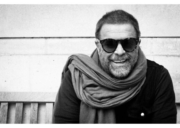 «Аквариум» и бессменный Борис Гребенщиков даже древнее «Кино». Гребенщикова часто сравнивают с поэтами-классиками, его песни с мантрами, а «Город золотой» даже совсем недавно упоминался в интервью у Юрия Дудя.