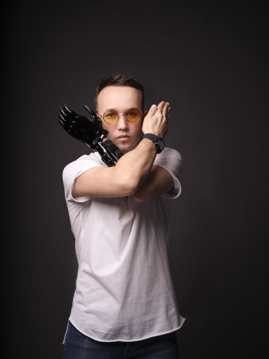 https://www.tiktok.com/@cyborgnews