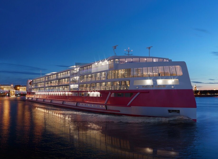 Только что построенный круизный лайнер "Мустай Карим" / Фото компании "Водоход"