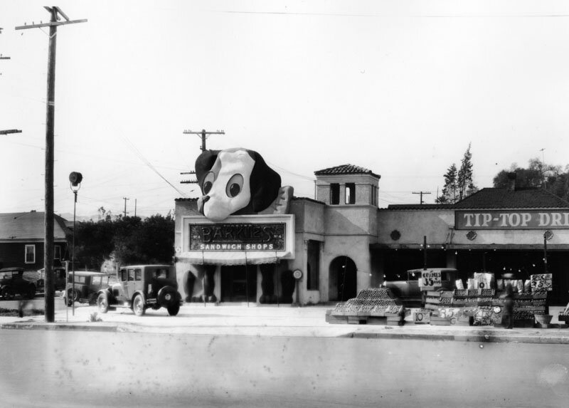  1930 г. Северо-восточный угол бульвара Beverly и проспекта Westmoreland. 