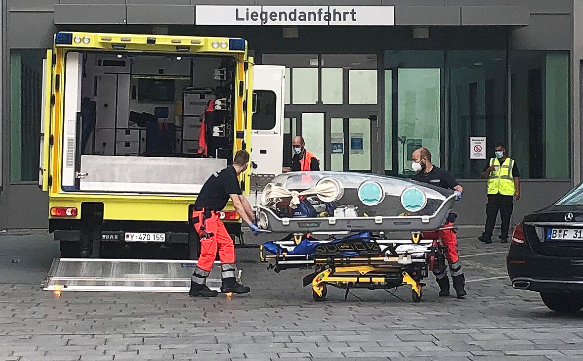 Навального доставляют в немецкую клинику "Шарите"/ Фото из свободного источника.