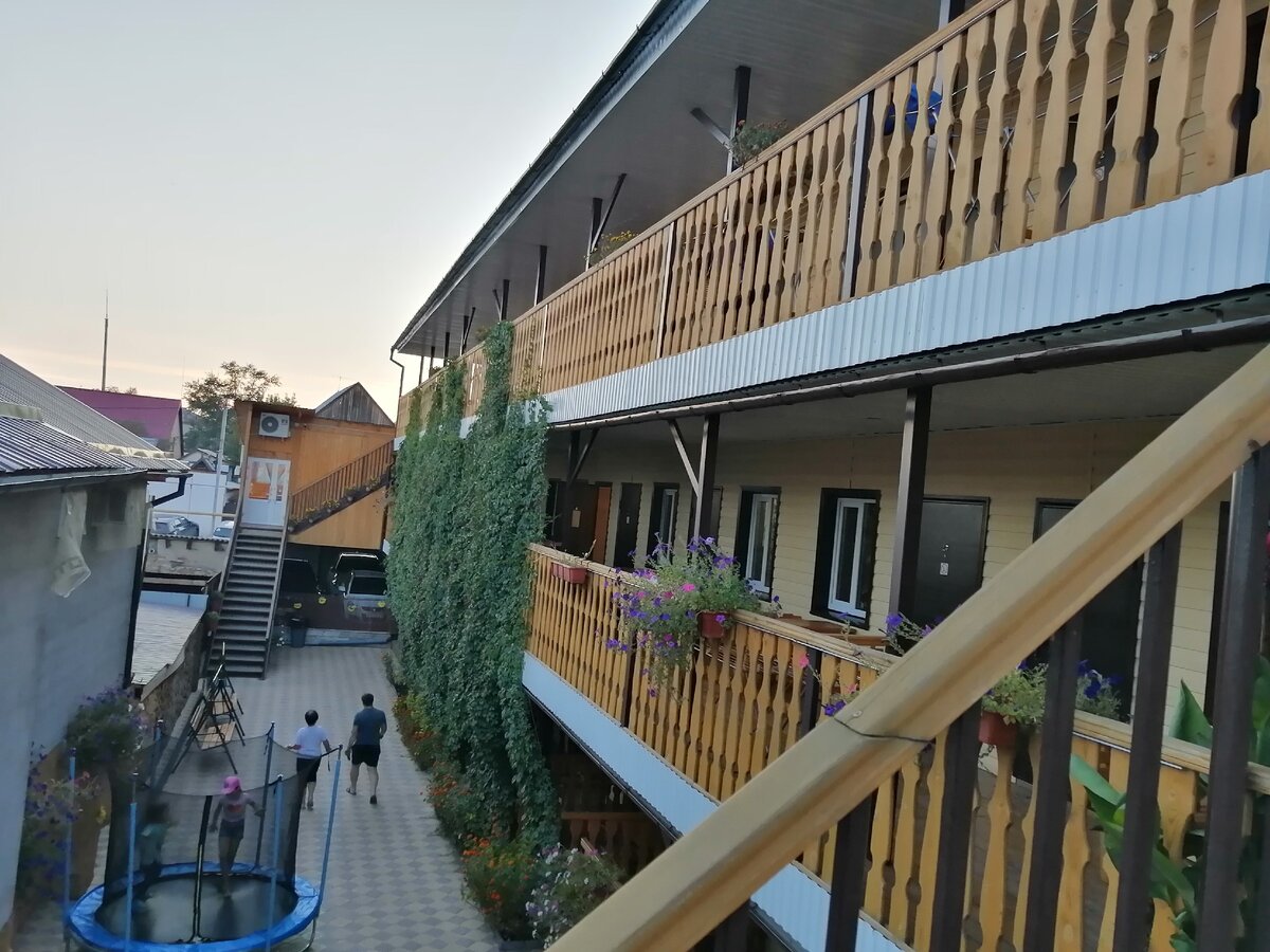 Гостиница на Садовой