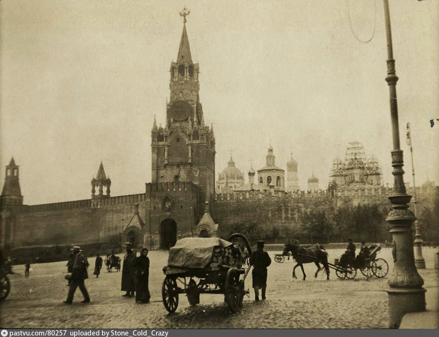 #двуглавый орел на вершине Спасской башни Московского Кремля, 1905-1908.