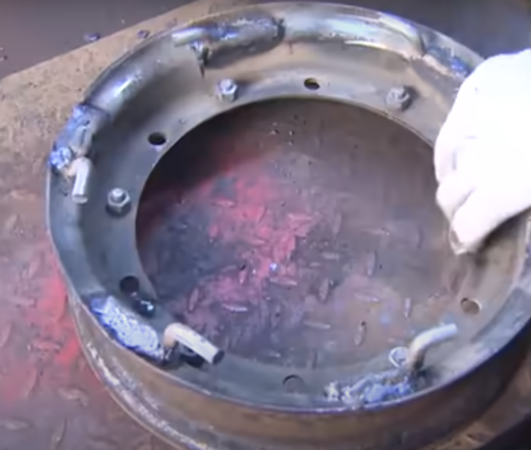 Очень простая в изготовлении самодельная лебедка (без мотора), поможет выехать самостоятельно из любой грязи