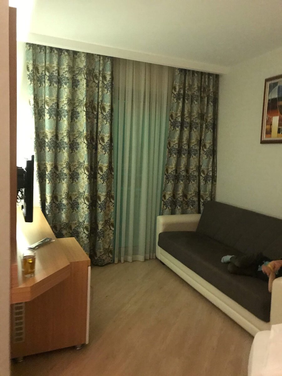 Гостиная номера