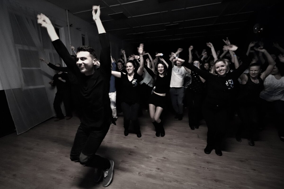 Флешмоб в честь дня рождения студии AlphaDance. 2019 год.