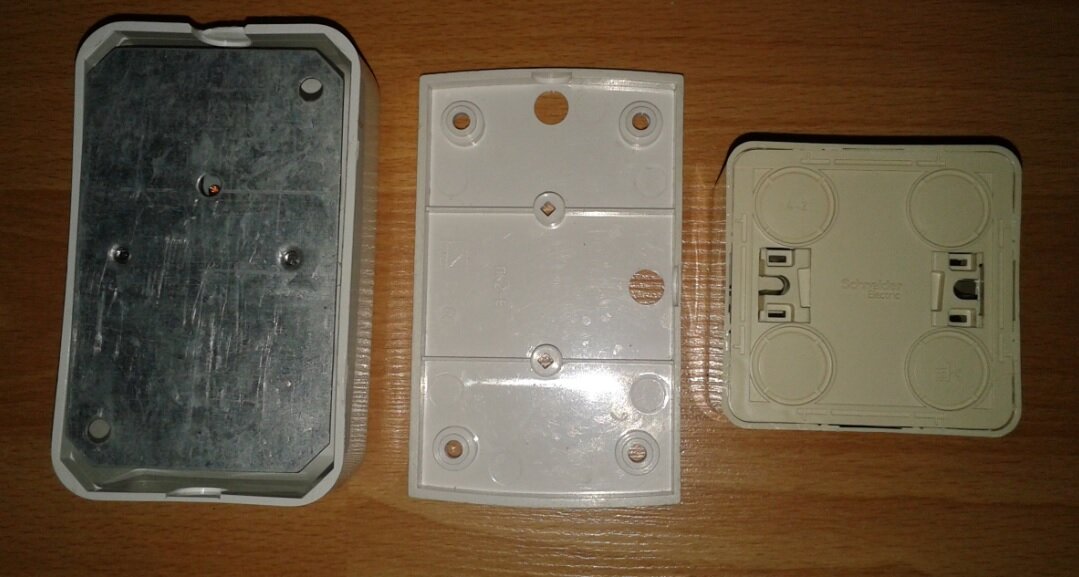 Подрозетники для розеток открытой установки.