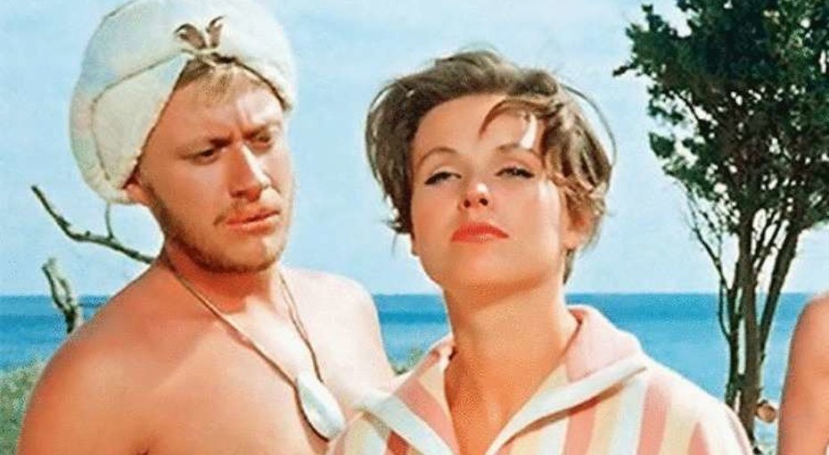 Когда Сергей Михалков по своей пьесе «Дикари» написал сценарий к будущему фильму, то лично выбрал и режиссера – Генриха Оганесяна.-7