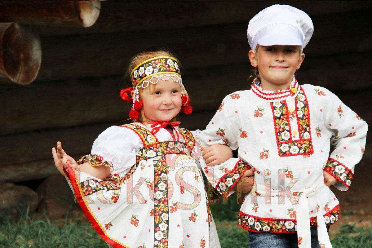 Дети в русской народной одежде