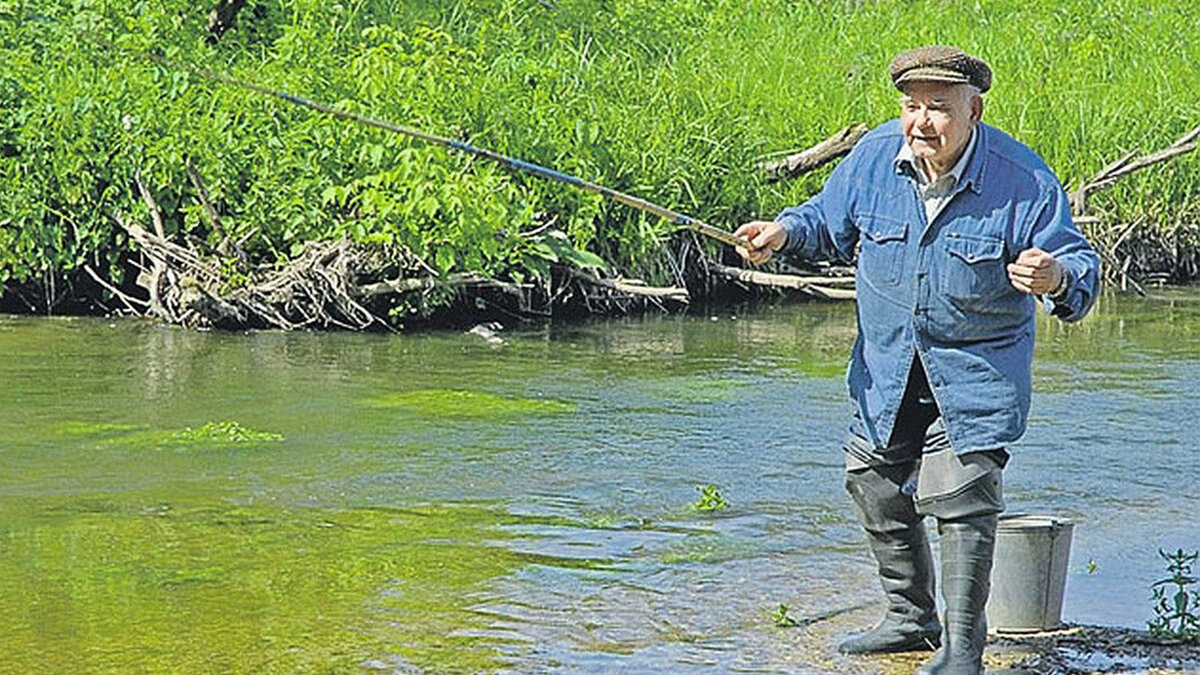 Дед, чего ты на берегу забыл, сиди дома» — почему многие рыболовы  неуважительно относятся к старшему поколению | Рыболовные фишки | Дзен