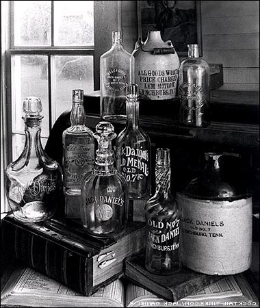 Изначальные тары, куда наливали виски